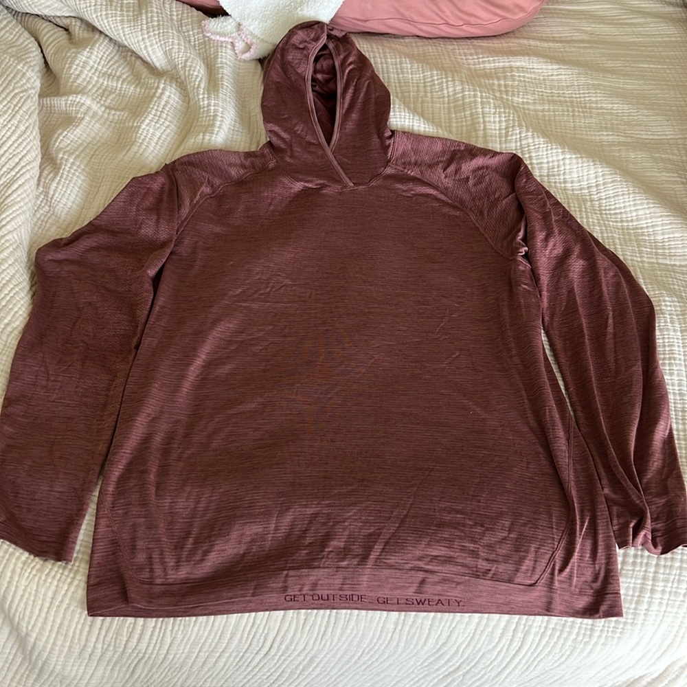 Lululemon Ventilated Men’s Lightweight Training Hoodie. Size Large.